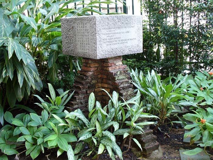 Early Founders Memorial Stone httpsuploadwikimediaorgwikipediaen55eEar