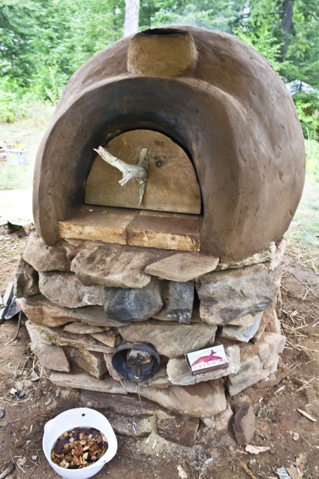 Earth oven Build Your Own Earth Oven FreestyleFarm
