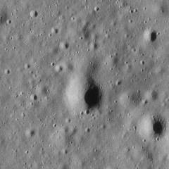 Earthlight (crater)