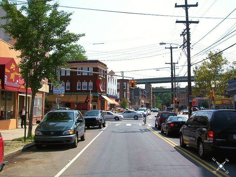 East Falls, Philadelphia httpsuploadwikimediaorgwikipediaendd1Eas