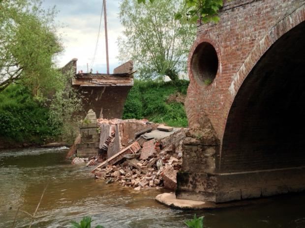 Eastham bridge UPDATE NEW PICTURES AND VIDEO Dramatic bridge collapse at Eastham