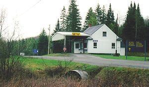 Easton - River de Chute Border Crossing httpsuploadwikimediaorgwikipediacommonsthu