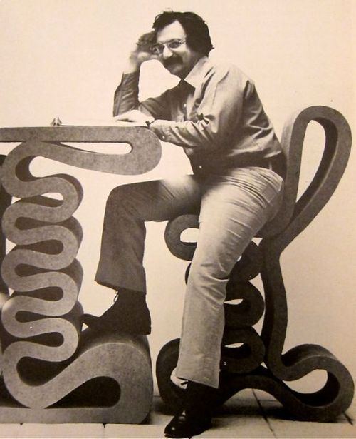 Easy Edges Frank Gehry Easy Edges cardboard furniture 1969 mobiliario