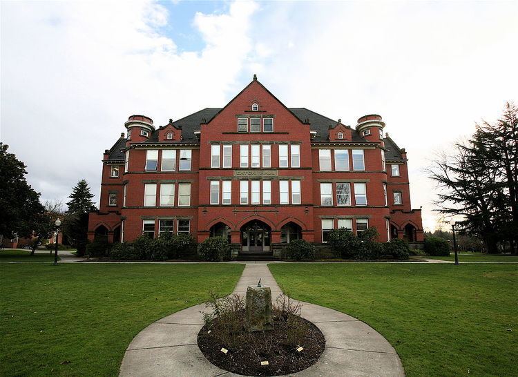Eaton Hall (Oregon)