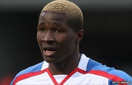 Eddie Oshodi BBC Sport Defender Eddie Oshodi joins Forest Green Rovers