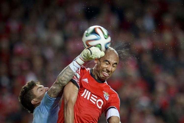 Ederson Moraes Primo de Artur Moraes apontado baliza do Benfica