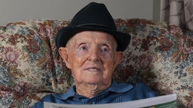 Edgar Britt Gold Coasts 102yearold jockey never forgets the Melbourne Cup win
