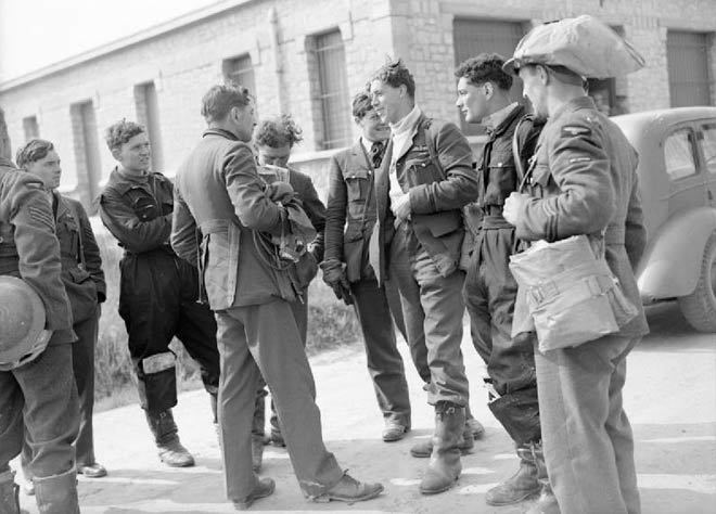 Edgar Kain Cobber39 Kain and other airmen 1940 Second World War
