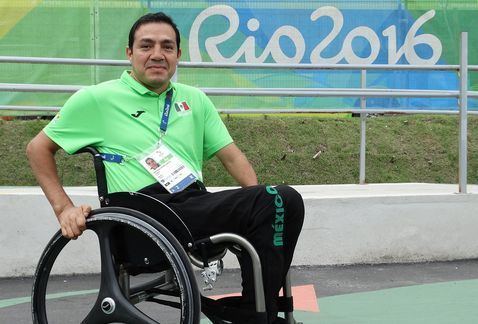 Edgar Navarro Edgar Navarro consigue plata en 400m de Ro Grupo Milenio
