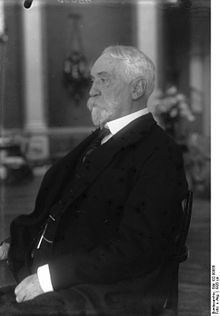Edgar Vincent, 1st Viscount D'Abernon httpsuploadwikimediaorgwikipediacommonsthu