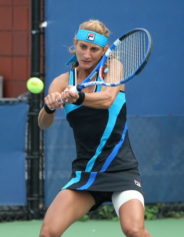 Edina Gallovits-Hall FileEdina Gallovits at the 2010 US Open 01 croppedjpg