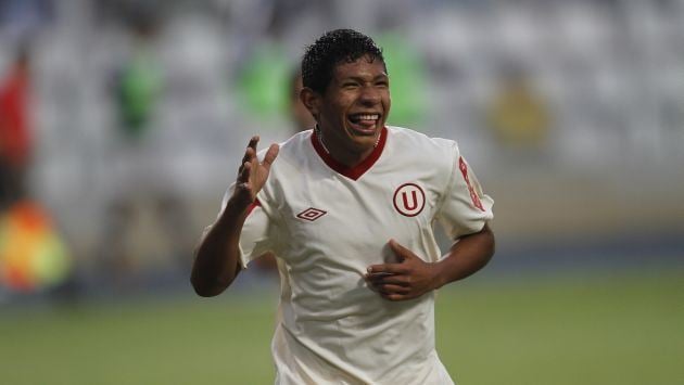 Edison Flores Villarreal se lleva de las orejas a Edison Flores