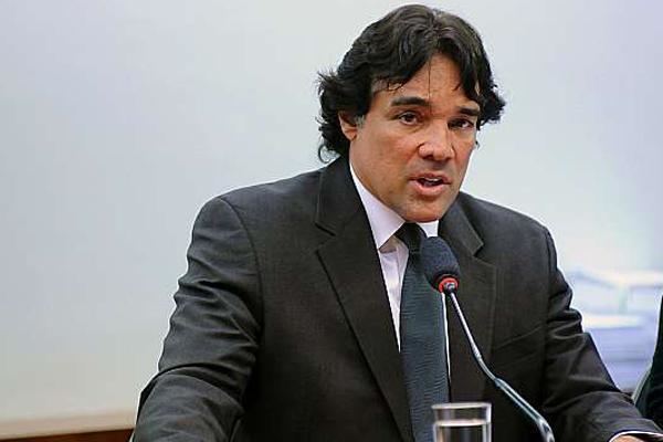Edison Lobão Filho Lobo Filho usou a Polcia do Senado durante as eleies de 2014