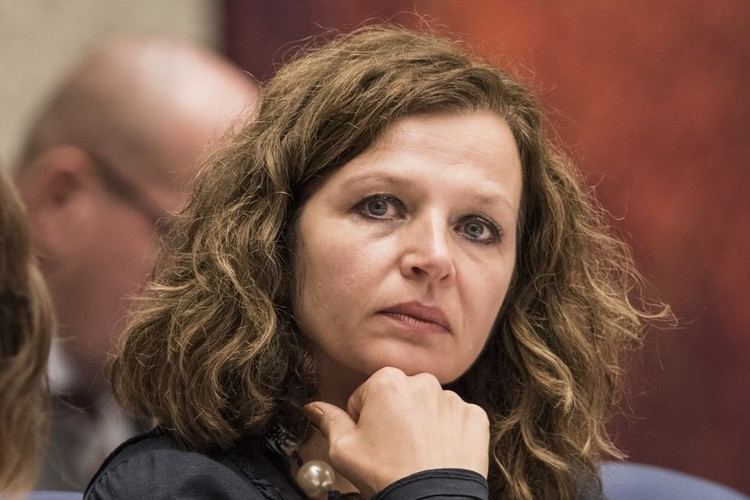 Edith Schippers Schippers om de tafel met ggz om zorgwetBinnenland