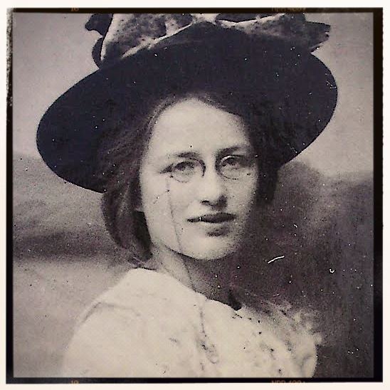 Edith Sodergran Edith Sdergran skrev sin kamp mot sjukdomen MINNESVRT