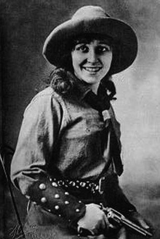 Edith Storey uploadwikimediaorgwikipediacommons11fEdith