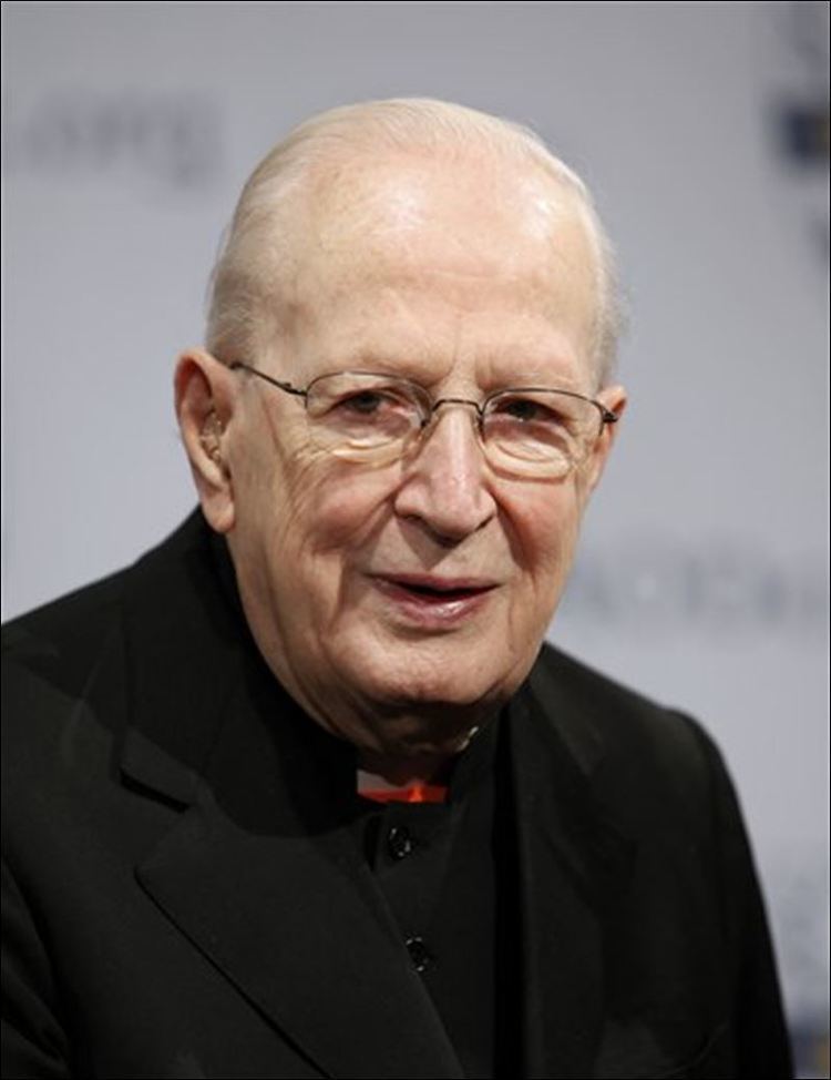 Edmund Szoka Former Archbishop of Detroit Edmund Szoka dies at age 86