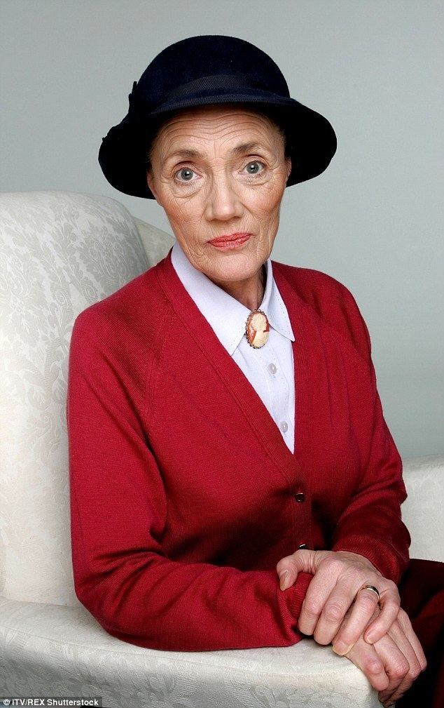 Edna Birch Emmerdale39s Shirley Stelfox dead aged 74 after cancer battle Daily