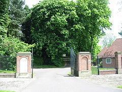 Ednaston Manor httpsuploadwikimediaorgwikipediacommonsthu