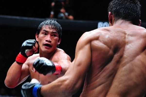 Eduard Folayang Eduard Folayang Carries the Weight of a Nation into Kamal