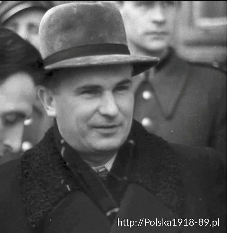 Edward Osóbka-Morawski Pocztki komunistycznego reimu