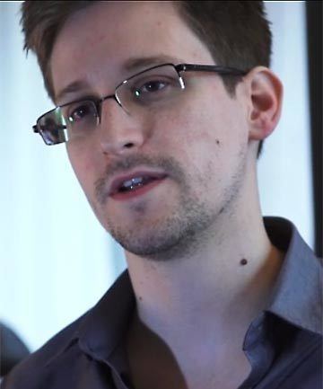 Edward Snow NSA whistleblower outs himself europe world Stuffconz