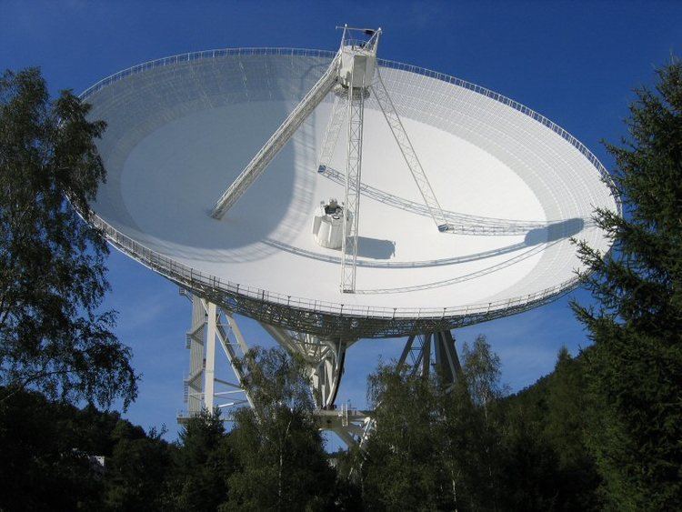 Effelsberg 100-m Radio Telescope wwweptaeuorgimagestelescopeseffelsbergbigjpg