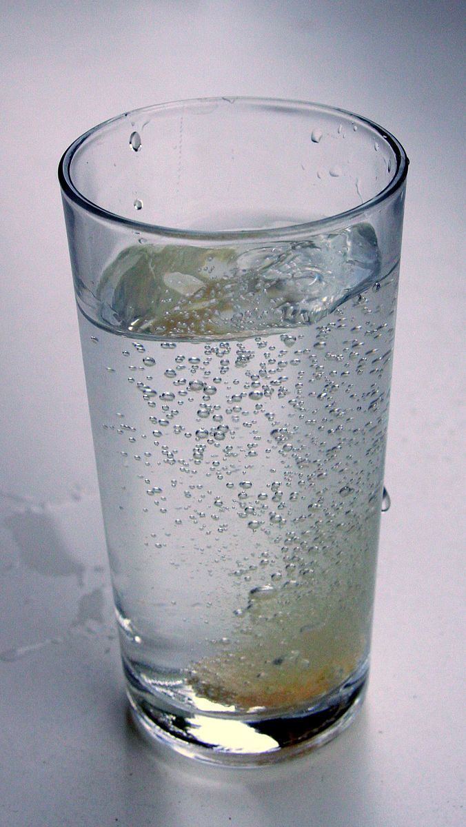 Effervescent tablet