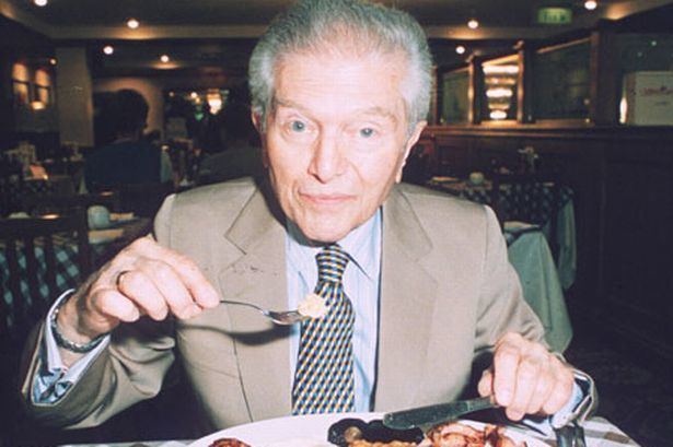 Egon Ronay King of the food guides Egon Ronay dies at 94 Mirror Online