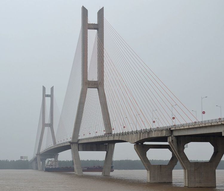 Ehuang Yangtze River Bridge