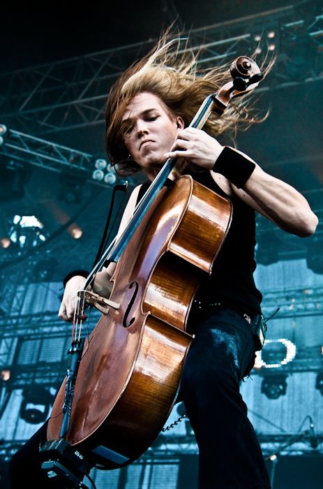 Eicca Toppinen Classify Finnish Cellist Player from the Neoclassical and