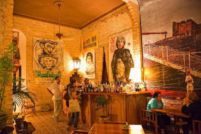El Cocinero de Ross movie scenes It s Saturday night at El Cocinero a chic rooftop bar that has arguably become Havana s hippest watering hole in the year since it opened and there s no 