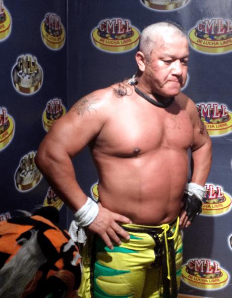 El Felino CMLL Infierno en el ring ve caer la cabellera de Felino