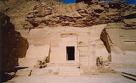 El Kab The Monuments of Egypt El Kab and El Ahmar