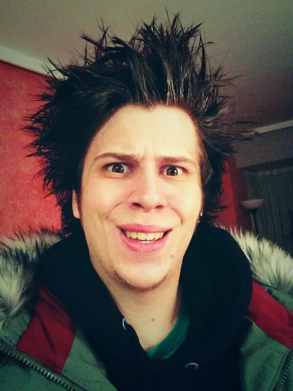 El Rubius elrubius on Twitter quotNecesito ir a la peluqueria NOW httptco