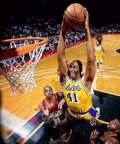 Elden Campbell Elden Campbell dunk Rare NBA Photos Pinterest NBA Los angeles