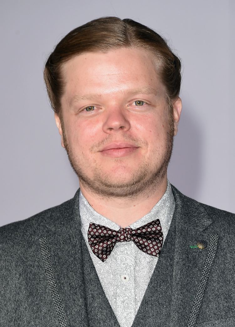 Elden Henson Elden Henson39s Red Carpet Man Braids Are Everything