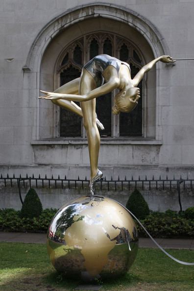 Eleanor Cardozo Eleanor Cardozo39s Gymnast Sculpture At Westminster Abbey