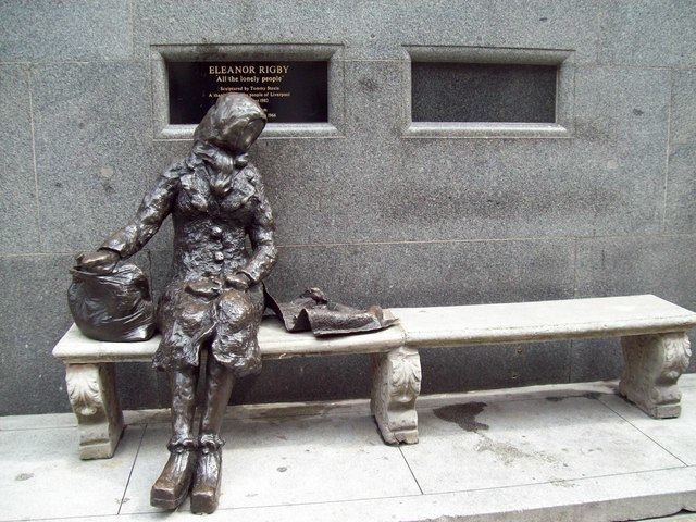 Eleanor Rigby (statue)