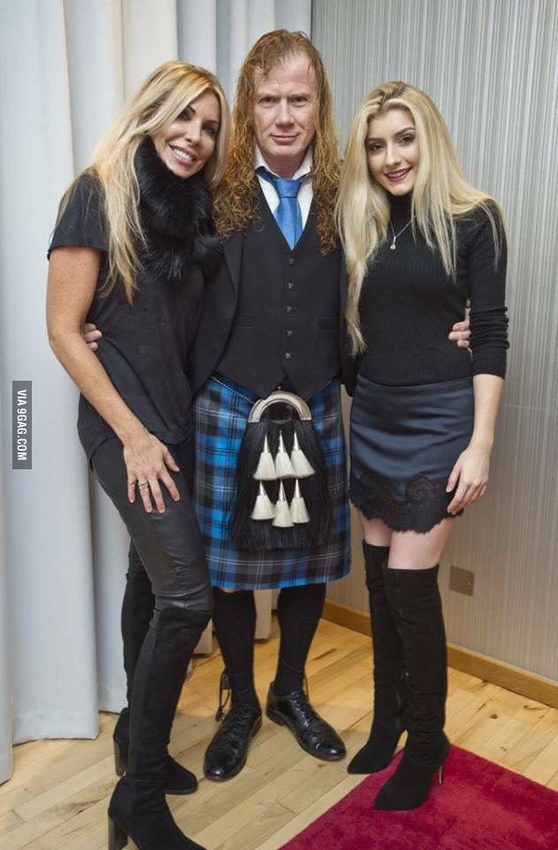 Electra Mustaine Electra Mustaine and her parents 9GAG