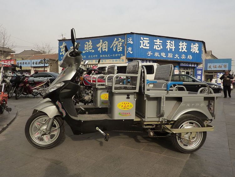 Electric rickshaw