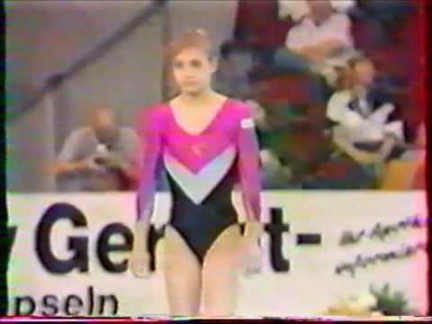 Elena Sazonenkova Elena SAZONENKOVA URS vault 1989 Stuttgart worlds Team Optionals