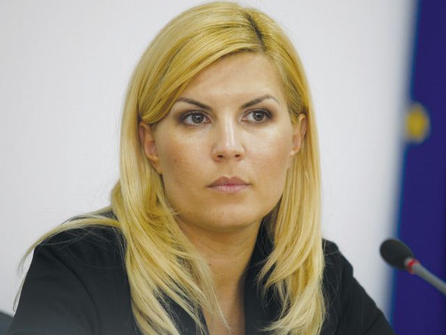 Elena Udrea Elena Udrea gets out of prison placed under house arrest