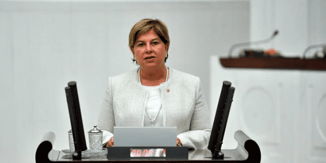 Elif Doğan Türkmen Elif Doan Trkmen 12 milyon liralk fatura sebebiyle istifa etti