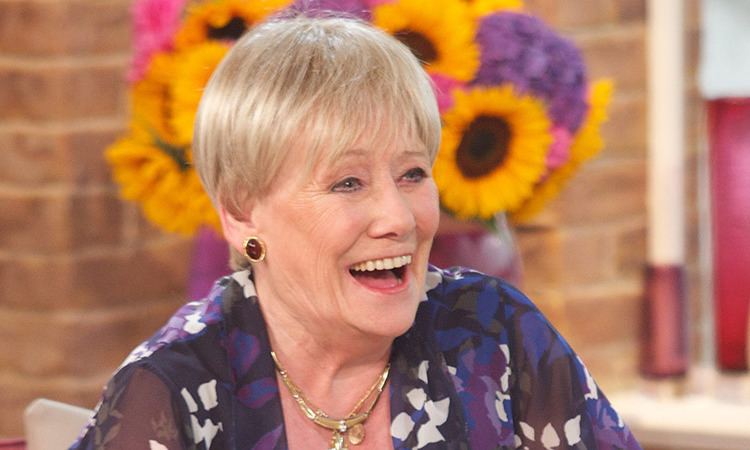 Elizabeth Dawn Coronation Street actress Liz Dawn in hospital with lung condition