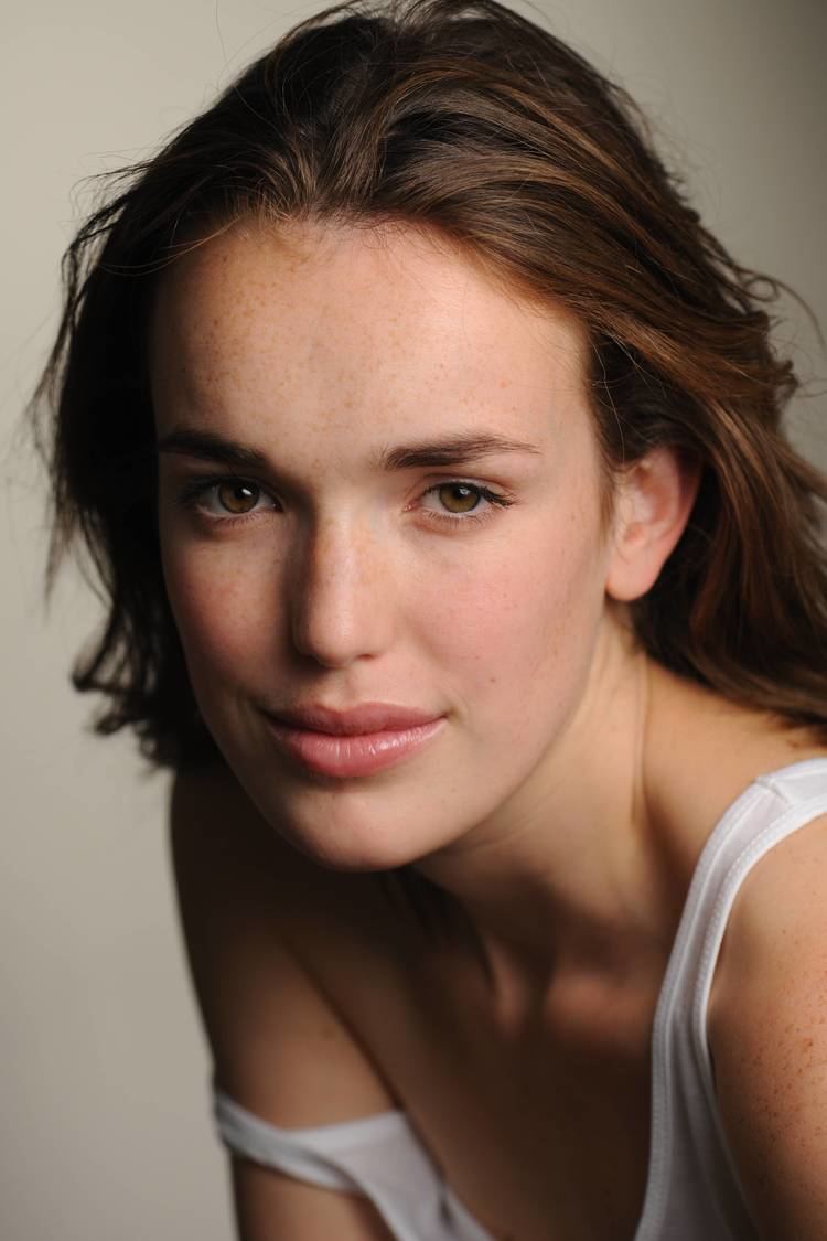 Elizabeth Henstridge Photo Elizabeth Henstridge Elizabeth Henstridge2jpg