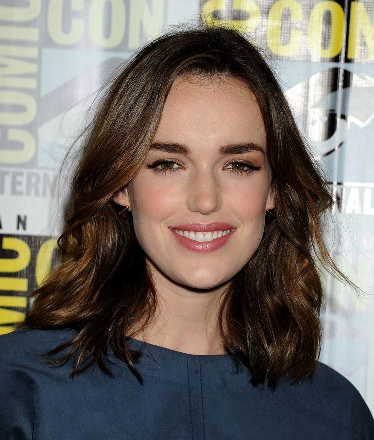 Elizabeth Henstridge Elizabeth Henstridge Marvel39s SHIELD amp Agent Carter