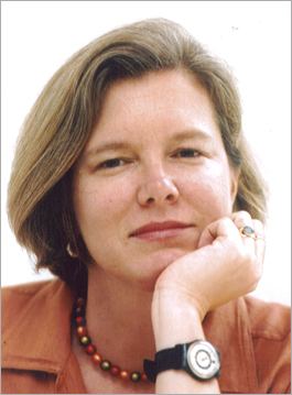 Elizabeth Neuffer Elizabeth Neuffer 1998 Courage in Journalism Award International