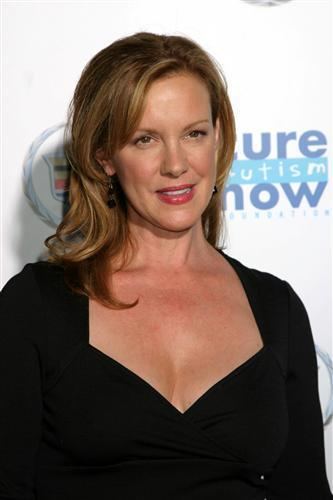 Elizabeth Perkins Elizabeth Perkins Bio BuddyTV