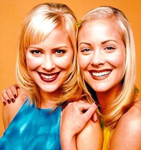 Elizabeth Wakefield Jessica and Elizabeth Wakefield are back Sweet Valley twins39 lives